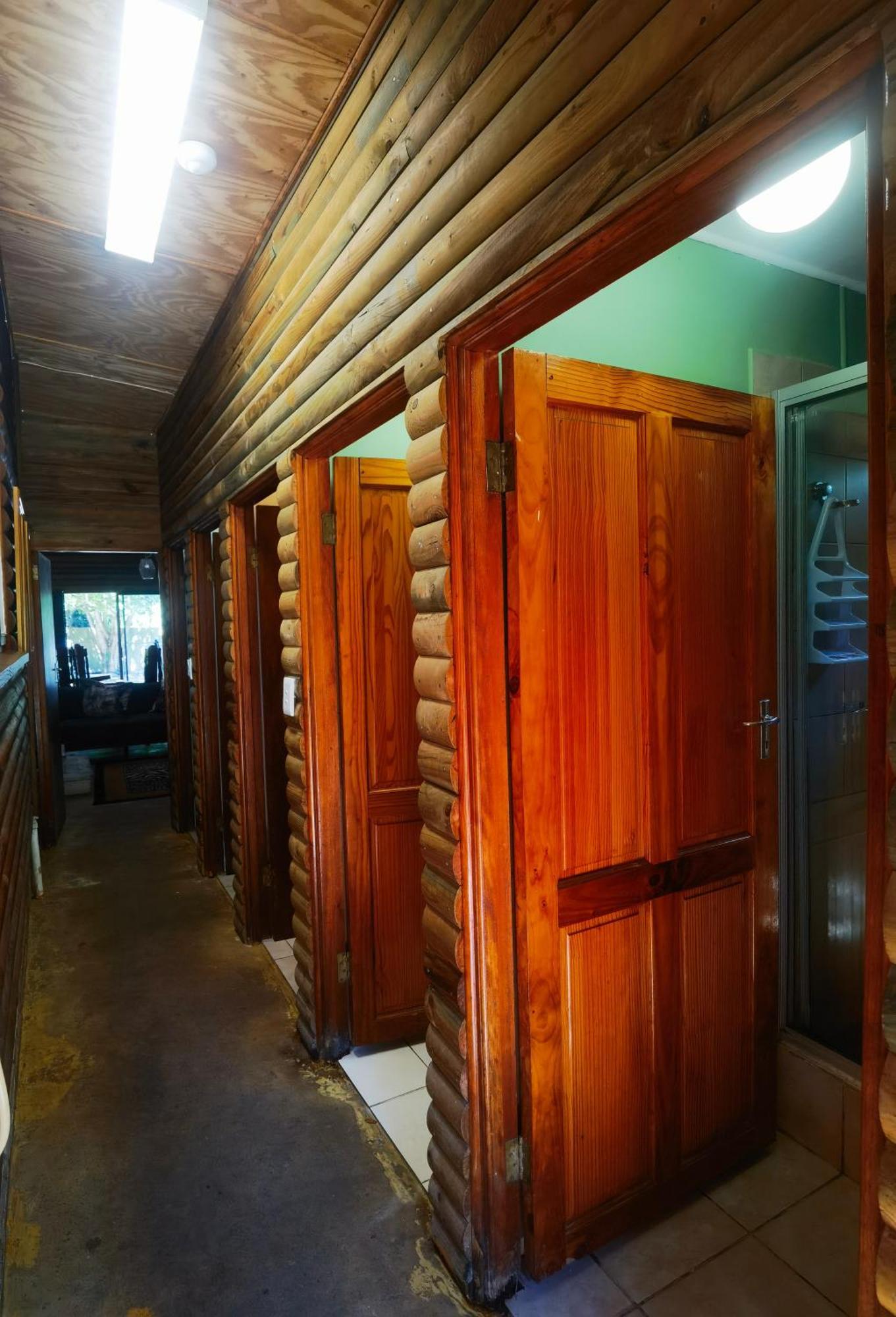 Storms River Forest Lodge ストームス・リバー エクステリア 写真